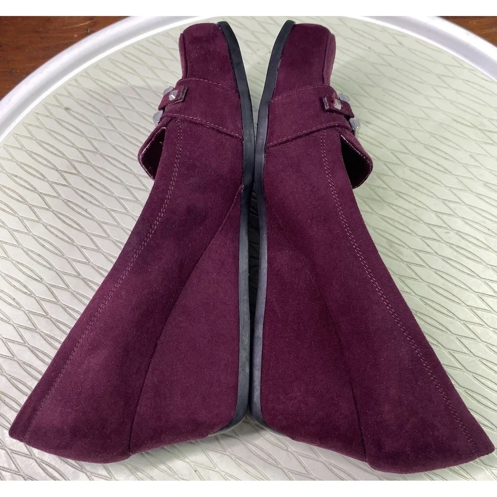 Marc Fisher Women's Purple Suede Dress‎ Shoe W/Buckle& Heel Loafers 7M